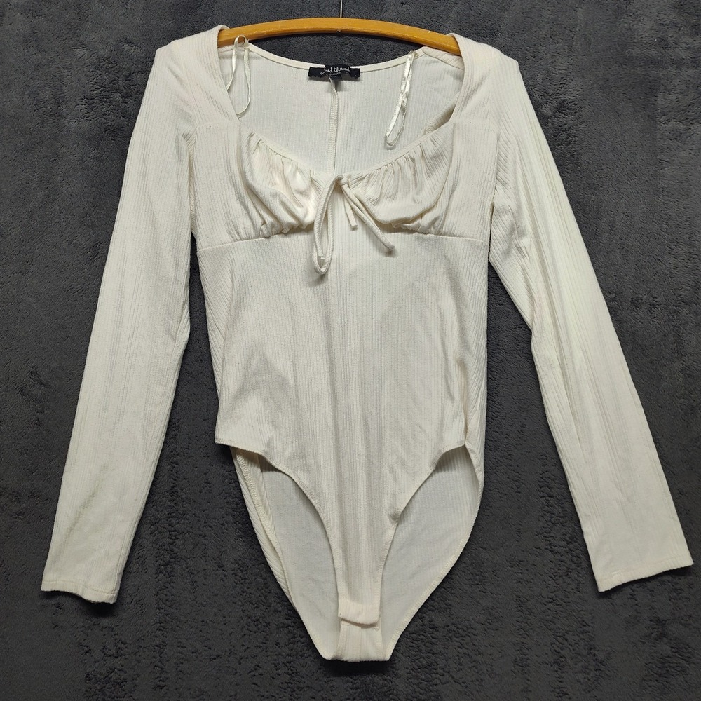 Bodysuit Large off white babydoll Y2K snap bottom ribbed stretch closet staple